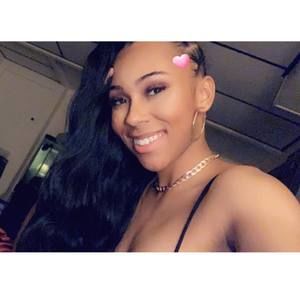 Meet your Posher, Cynthia